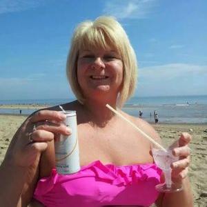 Profile Picture of Julia Barclay (@juliabarclay64) on Twitter
