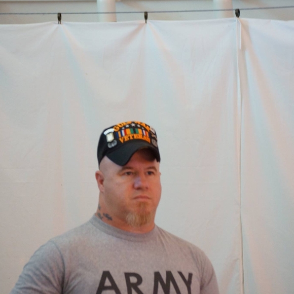 Profile Picture of Tony Chasten (@anthonychasten) on Poshmark