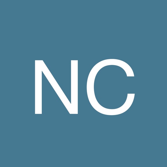 Profile Picture of Nicole Collelo (@ncollins1230) on Poshmark