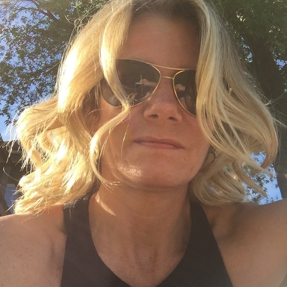 Profile Picture of Cori Salvini (@csalvini) on Poshmark