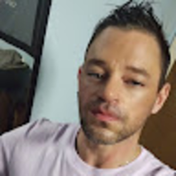 Profile Picture of Geoffrey Fusner (@geoffreyfusner) on Poshmark