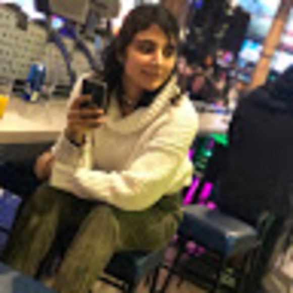 Profile Picture of Shelly Sharma (@sshelly793) on Poshmark