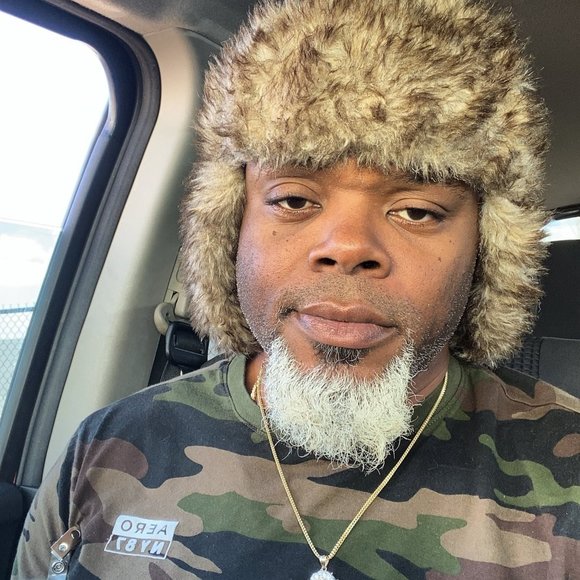 Profile Picture of Boyd Marshall (@mrbmarshall2020) on Poshmark