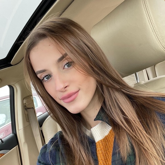 Profile Picture of Joanna Tofte (@joannatofte) on Poshmark