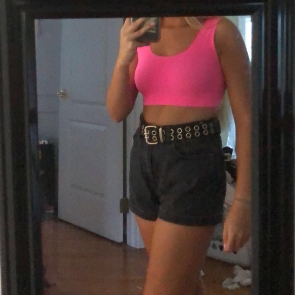 Profile Picture of Chloe Stredwick (@cstredwick) on Poshmark