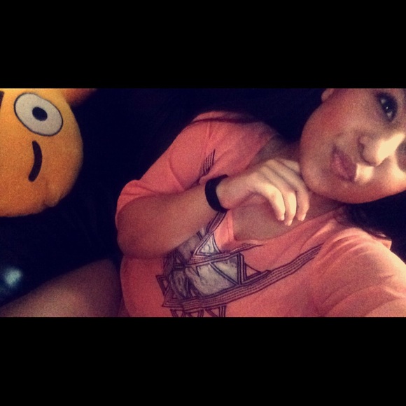 Profile Picture of Maxima Juarez (@juarez0510) on Poshmark