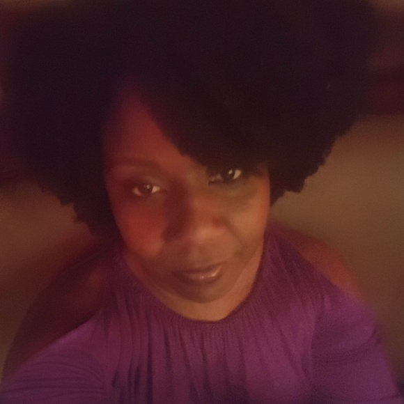 Profile Picture of Charlise Brown (@charlise73) on Poshmark