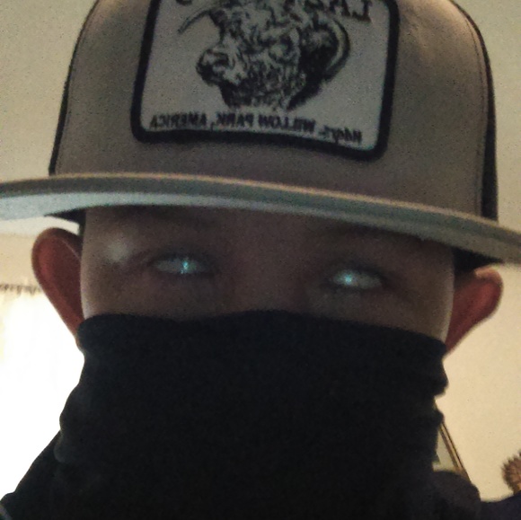 Profile Picture of Ivan Macias (@ivan_macias) on Poshmark