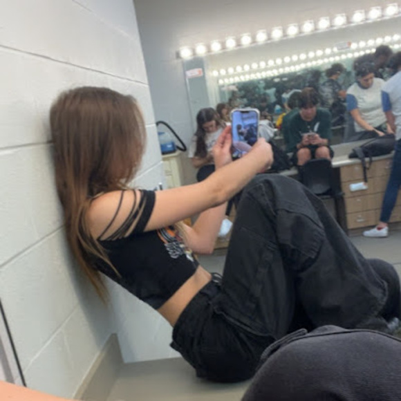 Profile Picture of Graceyn Eckols (@grayemma28) on Poshmark