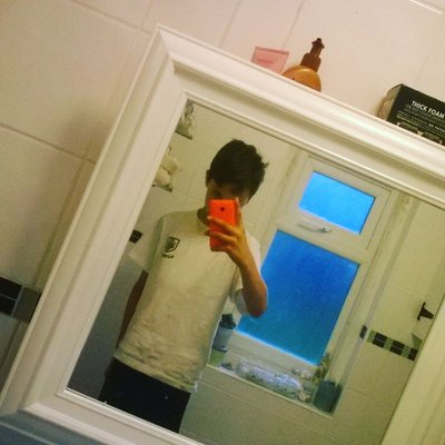 Profile Picture of Jacob Earley (@jakeyboyy2005) on Twitter