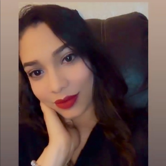 Profile Picture of Rocio Recio (@rociorecio18) on Poshmark