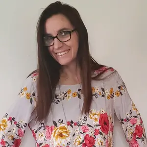 Profile Picture of Jennifer Cole (@@jennifercole877) on Tiktok