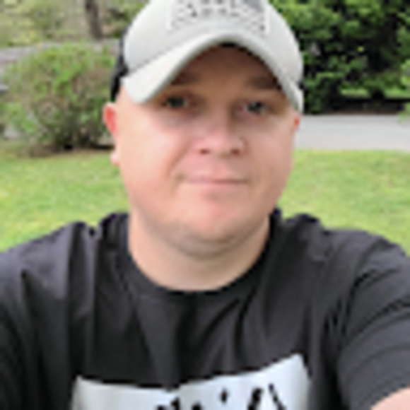 Profile Picture of James Poe (@jamespoe35) on Poshmark