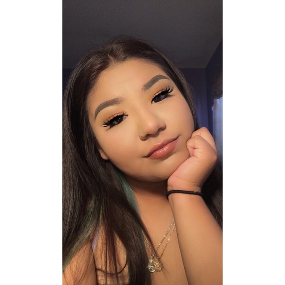 Profile Picture of Ali Ramirez alvarez (@aavz) on Poshmark