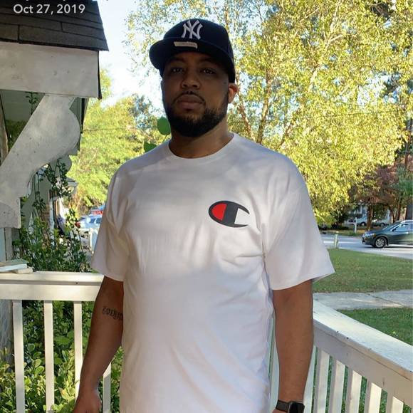 Profile Picture of Bryan Davis (@eastside085) on Poshmark