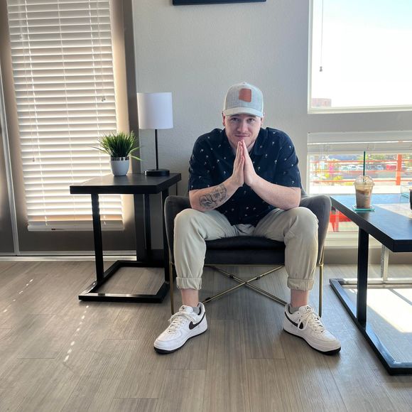 Profile Picture of Addison Polikoff (@apolikoff25) on Poshmark