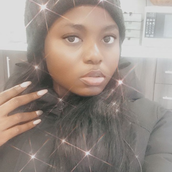 Profile Picture of Koyinsola Kazeem (@kanyin965) on Poshmark
