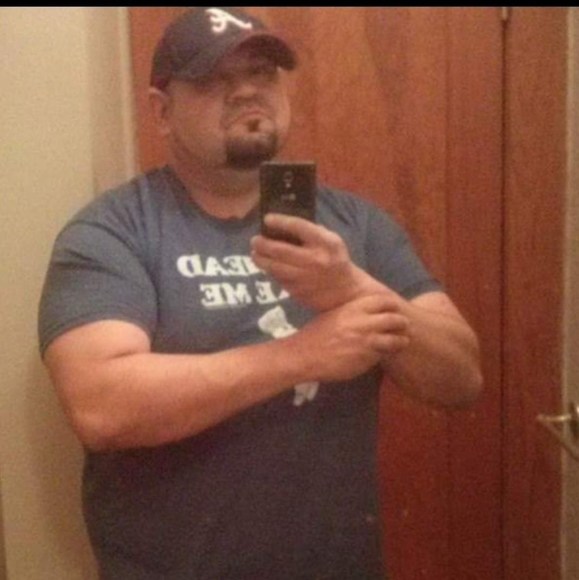 Profile Picture of Andrew Rios (@rioz316) on Poshmark