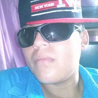 Profile Picture of Edison Ronaldo Saenz (@SaenzRonaldo) on Twitter