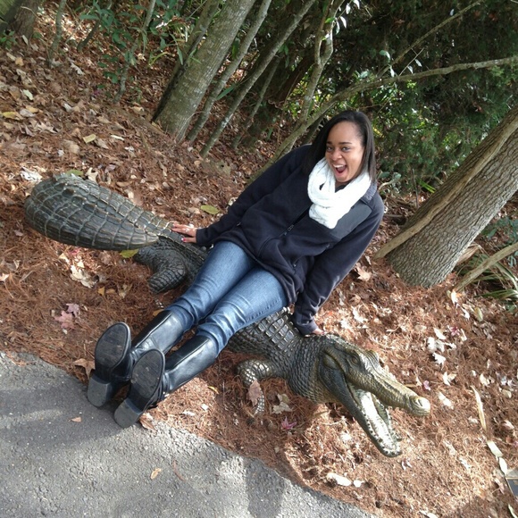 Profile Picture of Tyler Hicks (@hicks23) on Poshmark