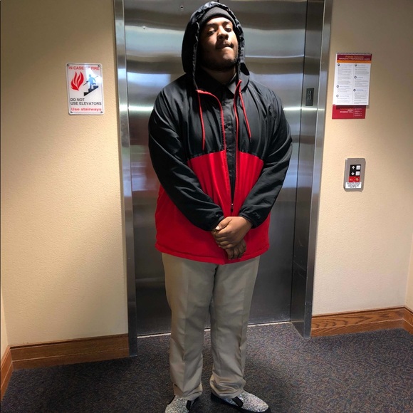 Profile Picture of Eric Spells (@ericspells014) on Poshmark