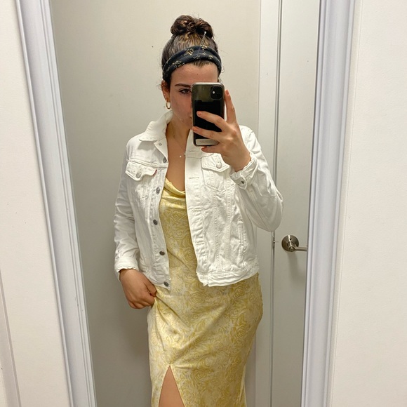 Profile Picture of Julianna Russo (@juliannarusso) on Poshmark