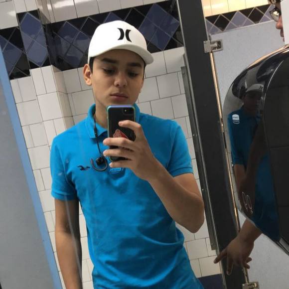 Profile Picture of Osiel Lopez (@osiel_lopez) on Poshmark