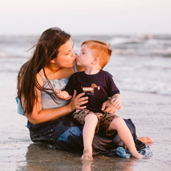 Profile Picture of Whitney Hoskins (@wrmunr2) on Poshmark