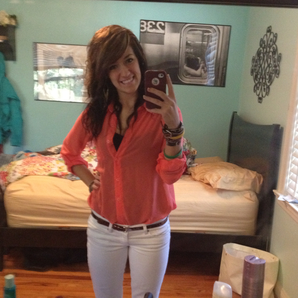 Profile Picture of Brianna Dunwoody (@brirenee) on Poshmark