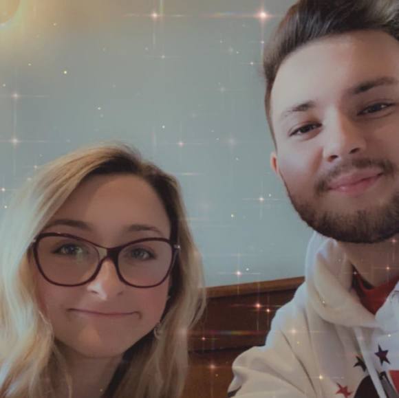 Profile Picture of Lindsey Moriarty (@moriarty3069) on Poshmark