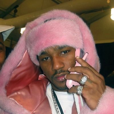 Profile Picture of William (@GloveKevin) on Twitter