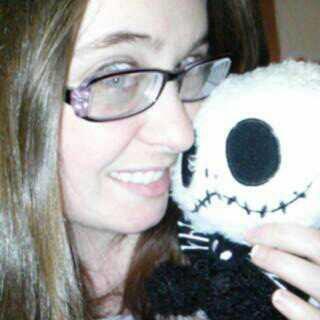 Profile Picture of Cassandra Lull (@Epic_Book_Nerd) on Twitter