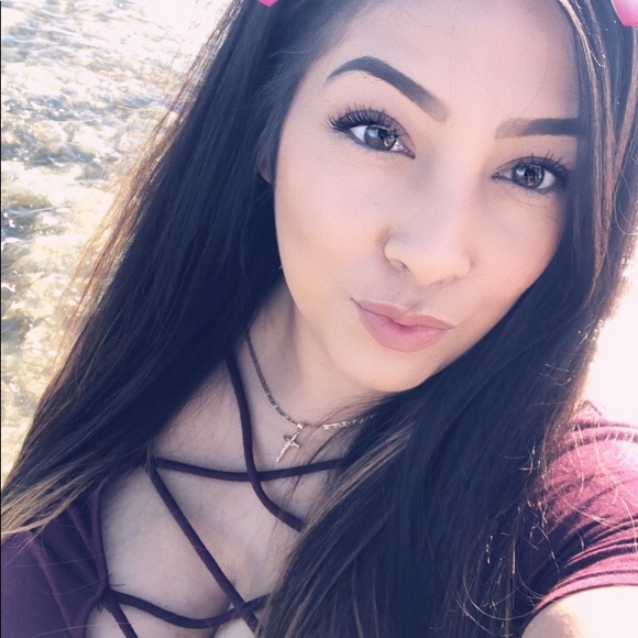 Profile Picture of Christina Chastain (@cscchristina) on Poshmark