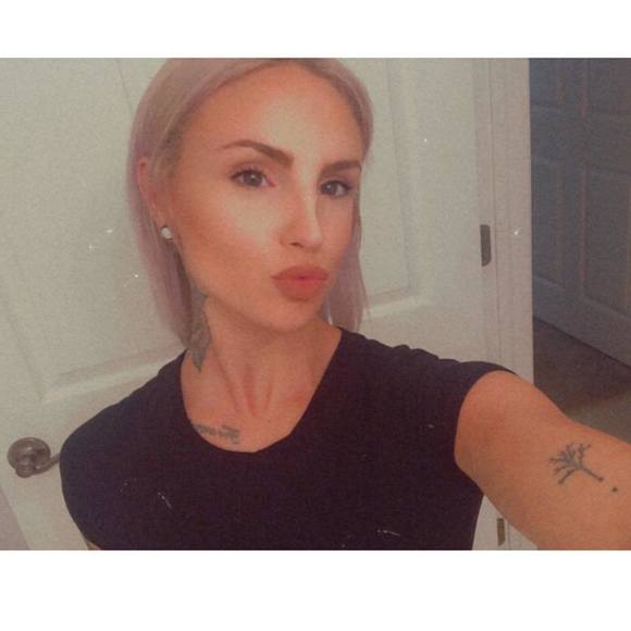 Profile Picture of Susanne Daniels (@susannedaniels) on Poshmark