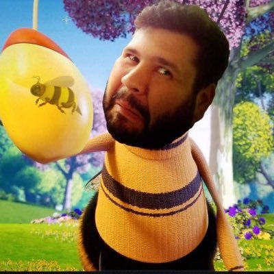 Profile Picture of Derek DeLong (@DeesTheBeesTV) on Twitter