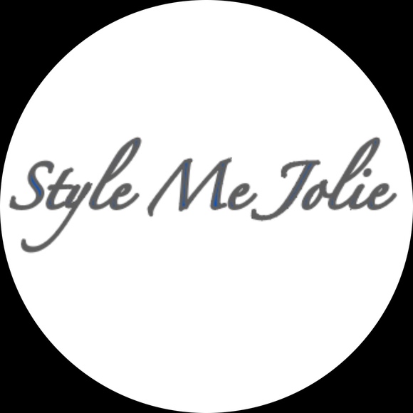 Profile Picture of ♡glitz&glam4less♡ 💖glitz&glam_4_less!💖 (@shop_in_my) on Poshmark