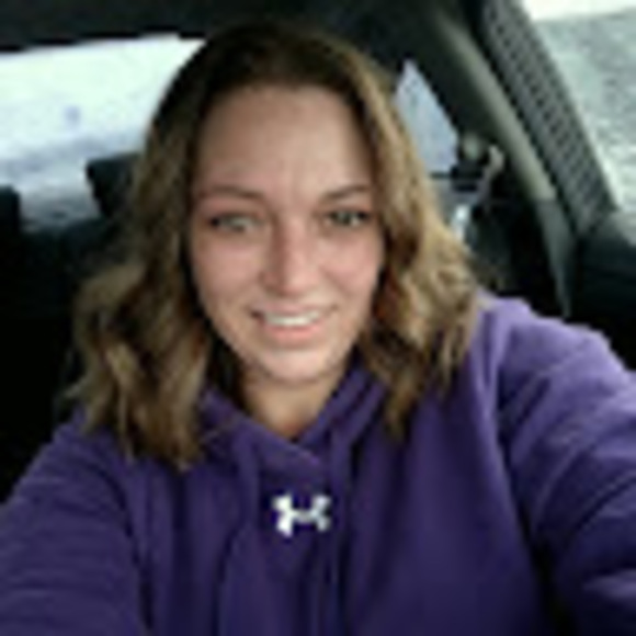 Profile Picture of Christine Davich (@christinedavich) on Poshmark