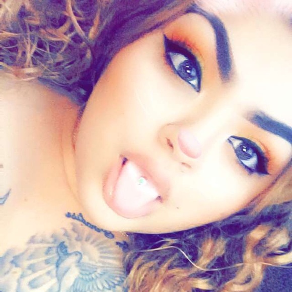 Profile Picture of Cristal Perez (@mrscperez813) on Poshmark