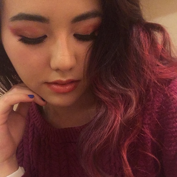 Profile Picture of Asher evinn Kim (@asheralecevinn) on Poshmark