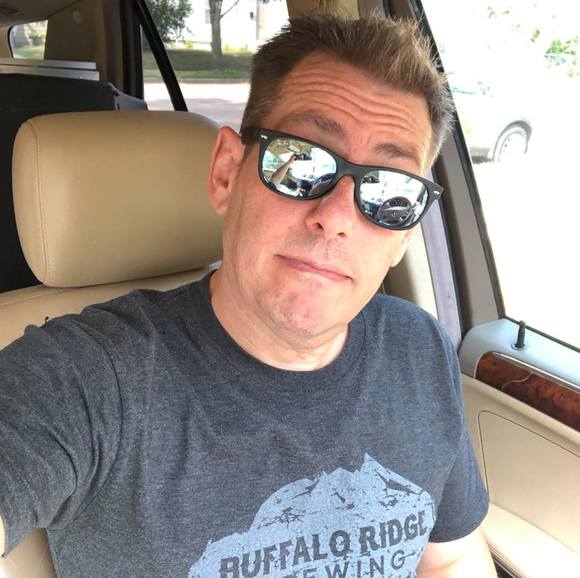 Profile Picture of Frank Anderson (@frankanderso368) on Poshmark