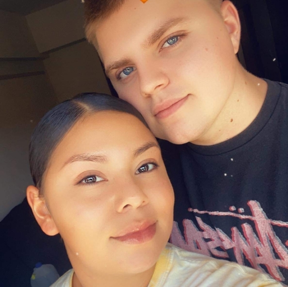 Profile Picture of Hunter Magaro (@huntermag) on Poshmark