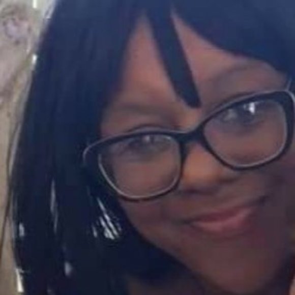 Profile Picture of Barbara Haley (@hayman1) on Poshmark