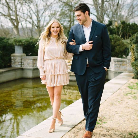 Katherine Knestrick - Poshmark Profile Picture of Katherine Knestrick (@katknestricl) on Poshmark