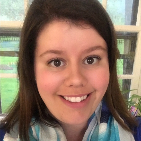 Profile Picture of Alicia Layte (@alatte730) on Poshmark