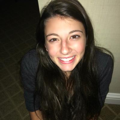 Profile Picture of Caroline Gallo (@cgallo79) on Twitter