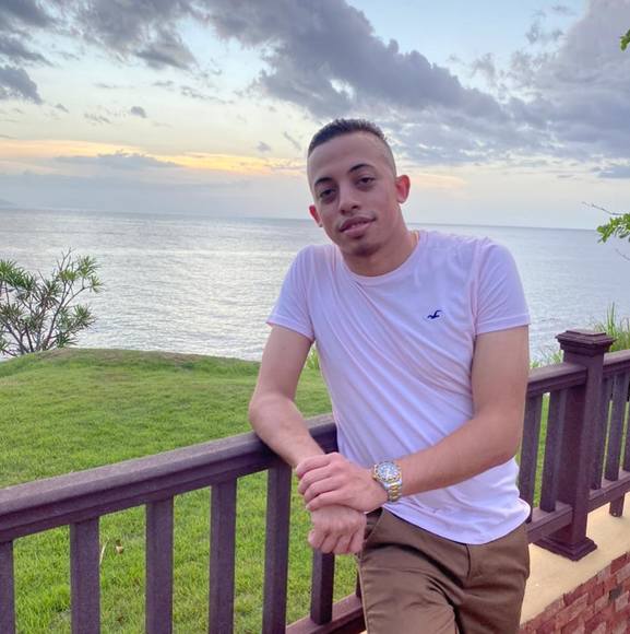 Profile Picture of Jean José (@mjean3805) on Poshmark