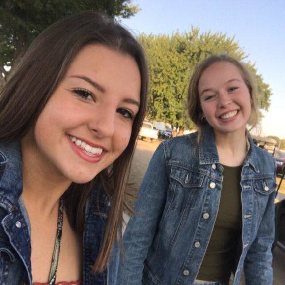 Profile Picture of Massina Mandelkow (@massina) on Poshmark