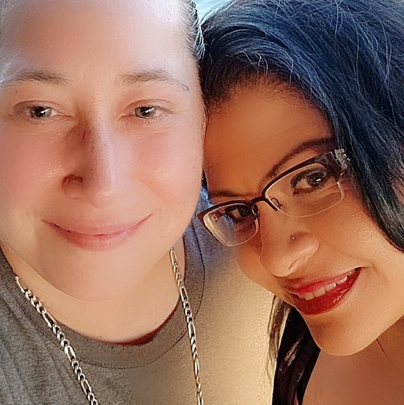 Angelica Daddona - Poshmark Profile Picture of Angelica Daddona (@angmend) on Poshmark