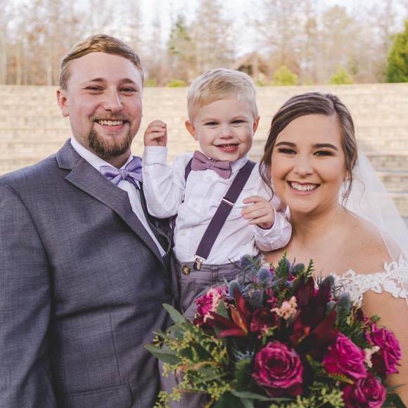 Profile Picture of Chelsea Busbin (@chelsearayne11) on Poshmark