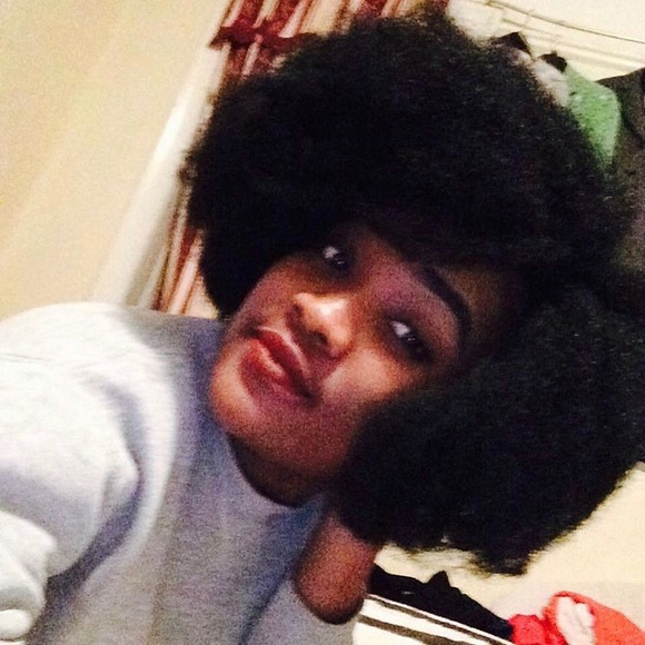 Profile Picture of Isabelle Pierre (@isabellepierre) on Poshmark